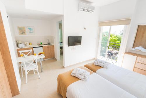 Chrielka Hotel Apartments