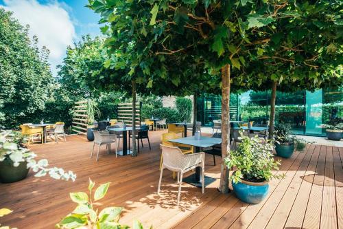 Pierre Hotel & Restaurant