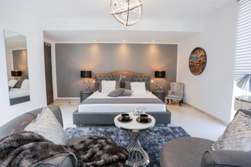 J'Me Boutique Hotel