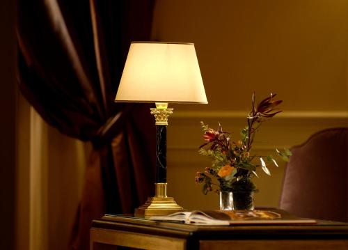 Hotel Corona d'Oro 1890