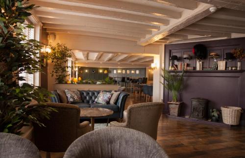The Falcon Hotel Restaurant & Bar