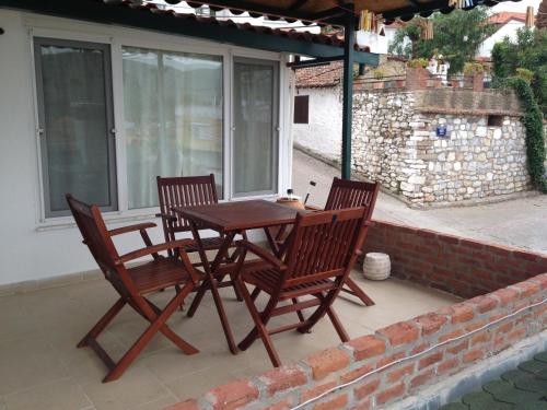 Amazon Petite Palace