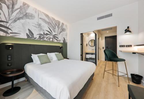 Hôtel Campanile Smart Lyon Est - Eurexpo Bron Aviation