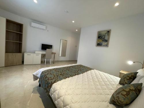 La Reggia Seaview Guesthouse
