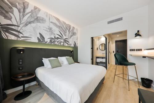 Hôtel Campanile Smart Lyon Est - Eurexpo Bron Aviation