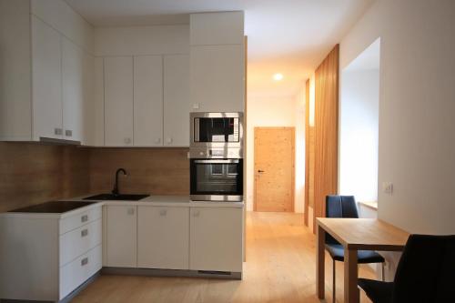 Cirus Apartments