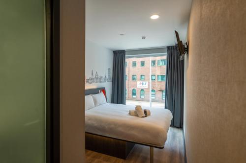 easyHotel Cardiff City Centre