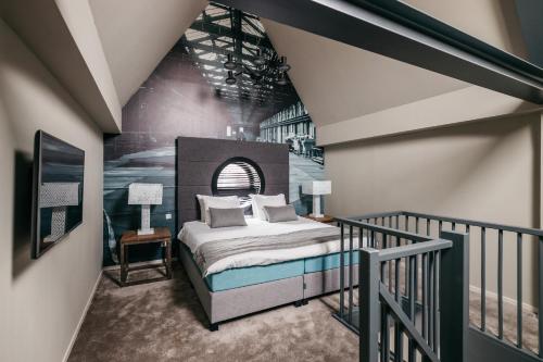 YAYS Amsterdam Maritime by Numa