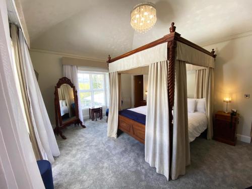 Aberdunant Hall Country Hotel