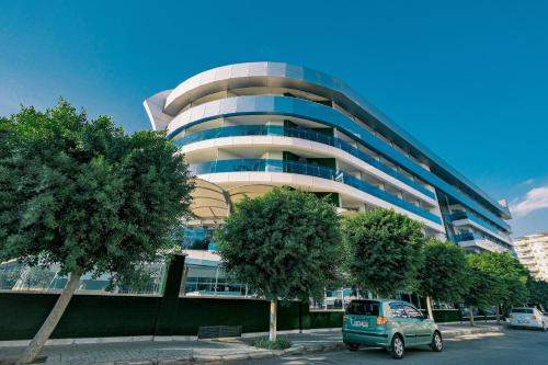 Sunprime C-Lounge Hotel