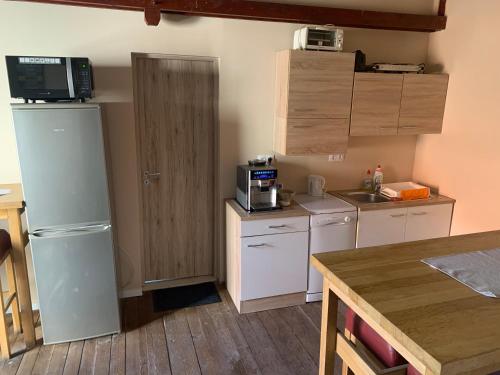 Május 1 Vendégház Sé