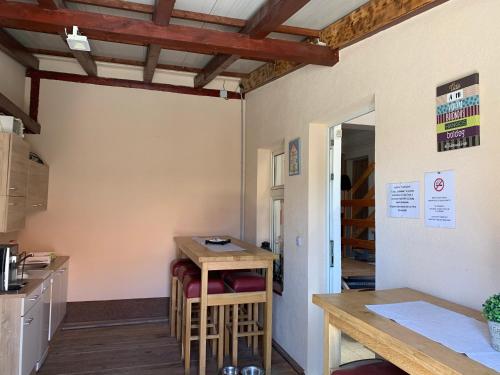 Május 1 Vendégház Sé