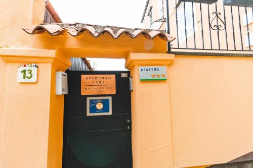 Apartments Lara Piran