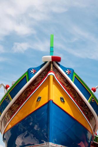 Gillieru Harbour Hotel