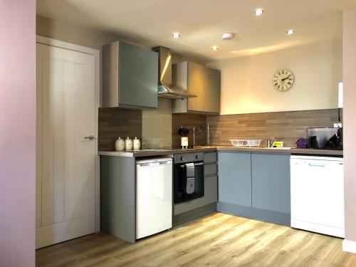 Hunters Lodge Apartments