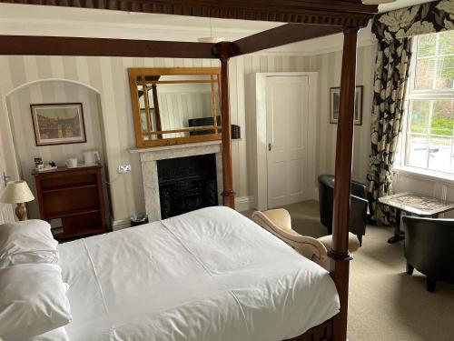 Arundel House