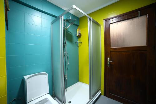 Yolo Hostel