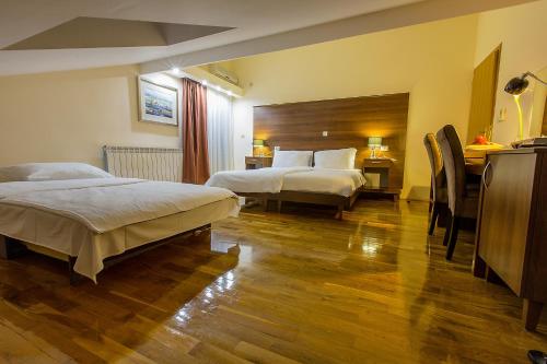 Hotel M