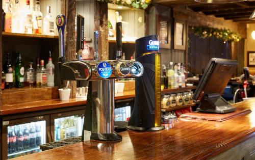 Crossroads by Chef & Brewer Collection