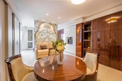 Milan Royal Suites