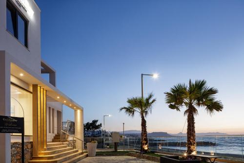 Golden Bay Hotel & Bungalows