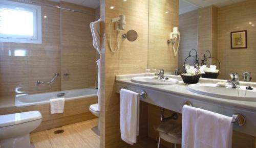 Avenida Hotel
