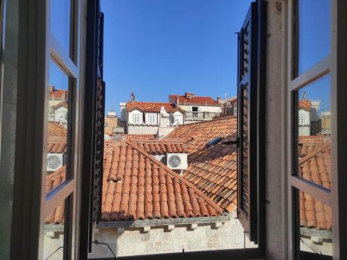 Old Town Ivory Apartments