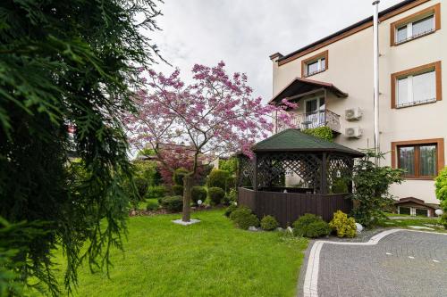 Astra Apartments