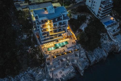 Apart Hotel Dollaku