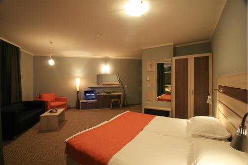 Blue Orange Beach Resort