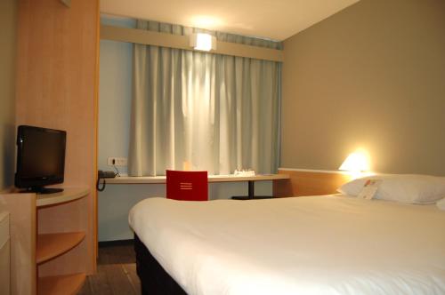 Ibis Auray