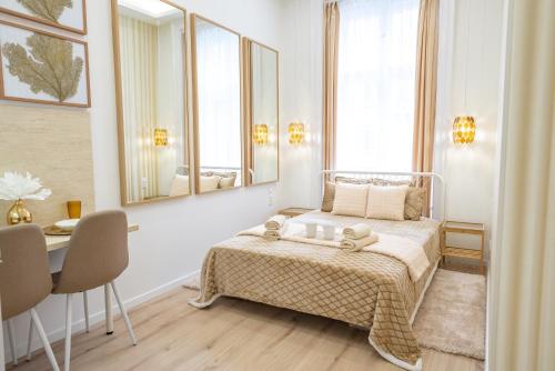 Budapest Holidays Harmony