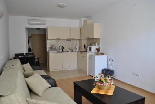 Julia Family Apartments