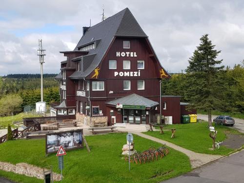 Hotel Pomezí