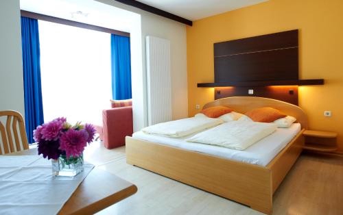 JOHNNYS Pizzeria & Gästehaus