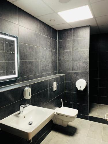 Space Night Capsule Hostel