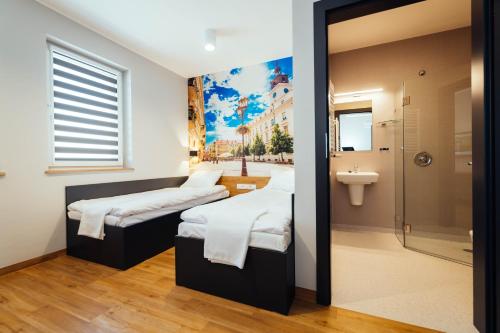 Blue Hotel