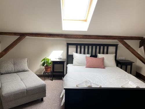 Boutique Rooms with Parking