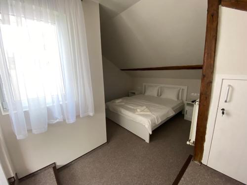 Boutique Rooms with Parking