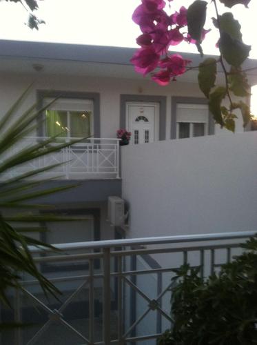 George Beach Studios & Villas