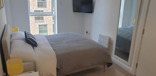 Quay Apartments Exchange Quay Salford Quays