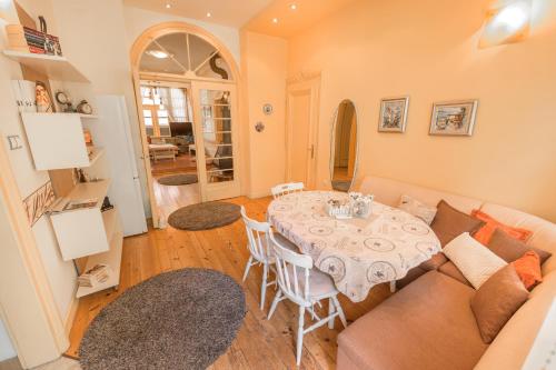 Guesthouse Tomovi