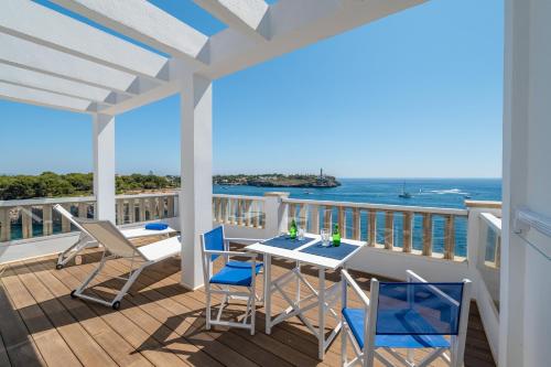 Orange Colom Seaside Apartments