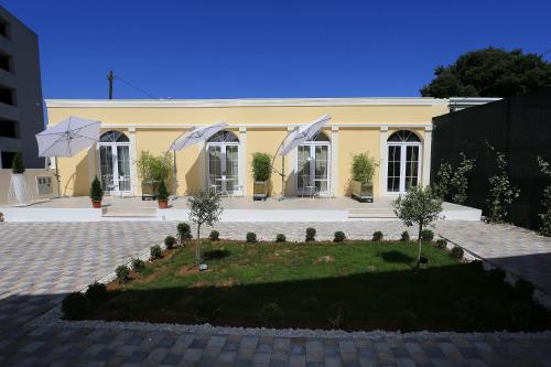 Villa Maggie