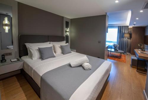 Valente Suites & Hotel