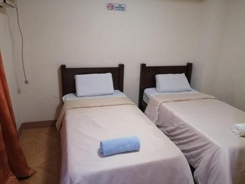Manora Apartments & Guest House