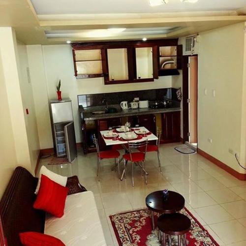 Manora Apartments & Guest House