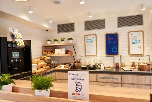 Holiday Inn Express Amsterdam-City Hall