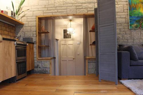 Peaceful & Central Self Contained 1 Bedroom House