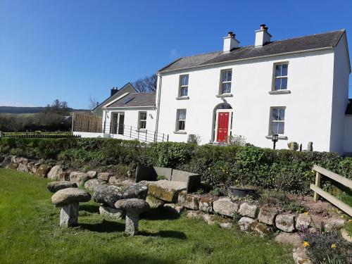 Abhainn Ri Farmhouse & Cottages